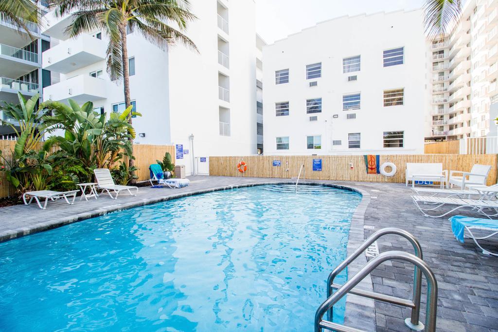 Ocean Walk Apartments Майами-Бич Экстерьер фото